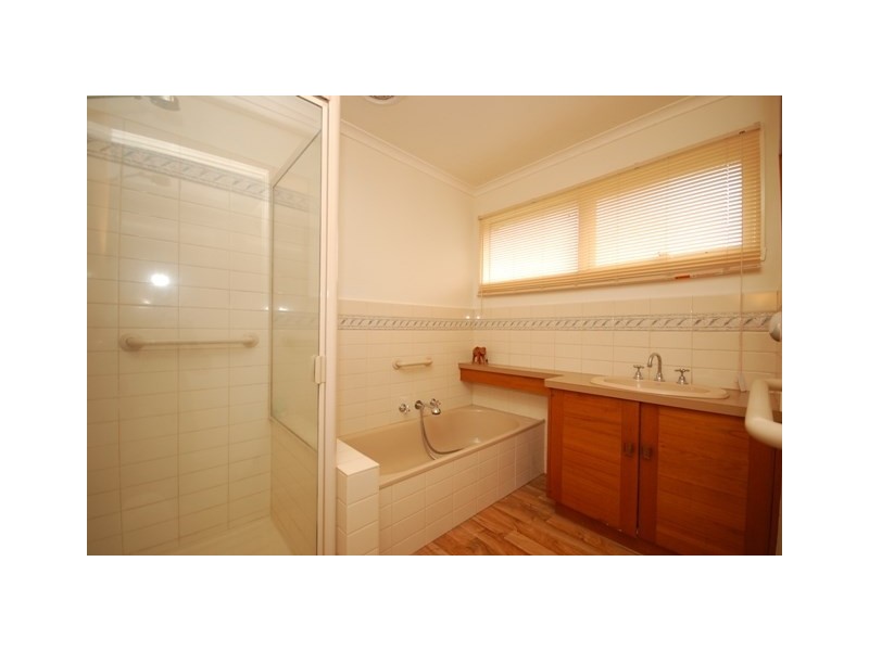 8 Sycamore Grove, Mount Evelyn VIC 3796