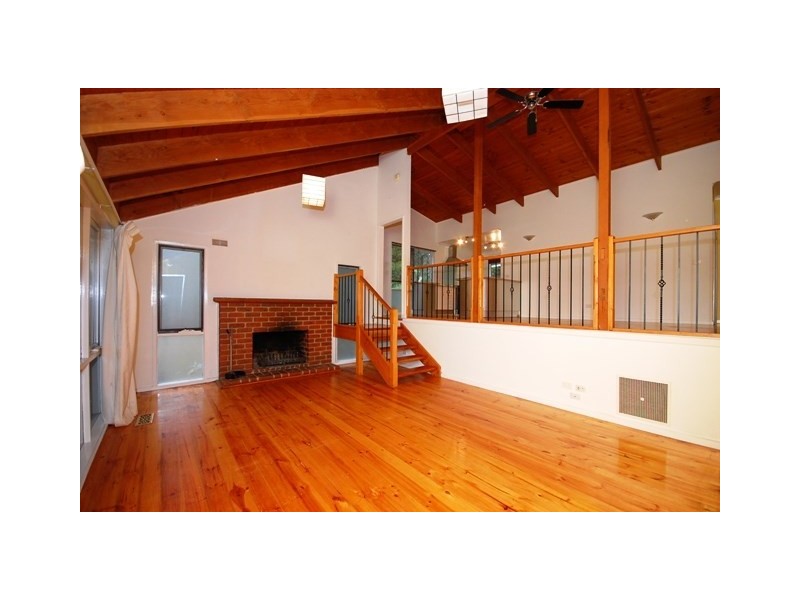 42 Russell Street, Mount Evelyn VIC 3796