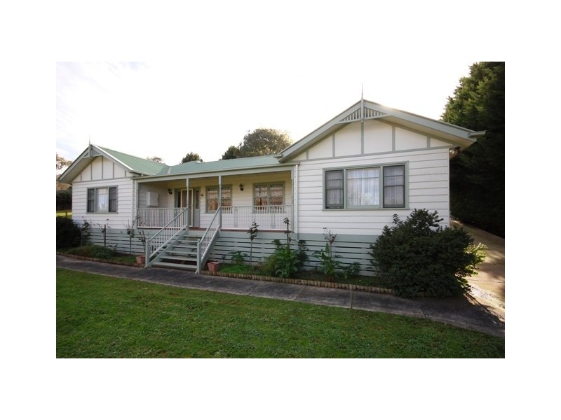 4 Kitchener Road, Silvan VIC 3795