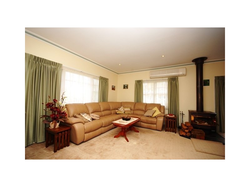 4 Kitchener Road, Silvan VIC 3795