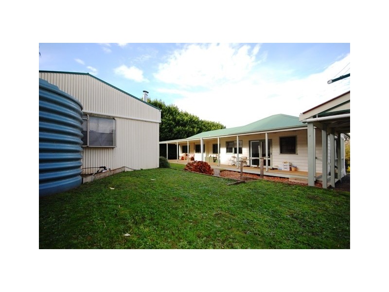 4 Kitchener Road, Silvan VIC 3795