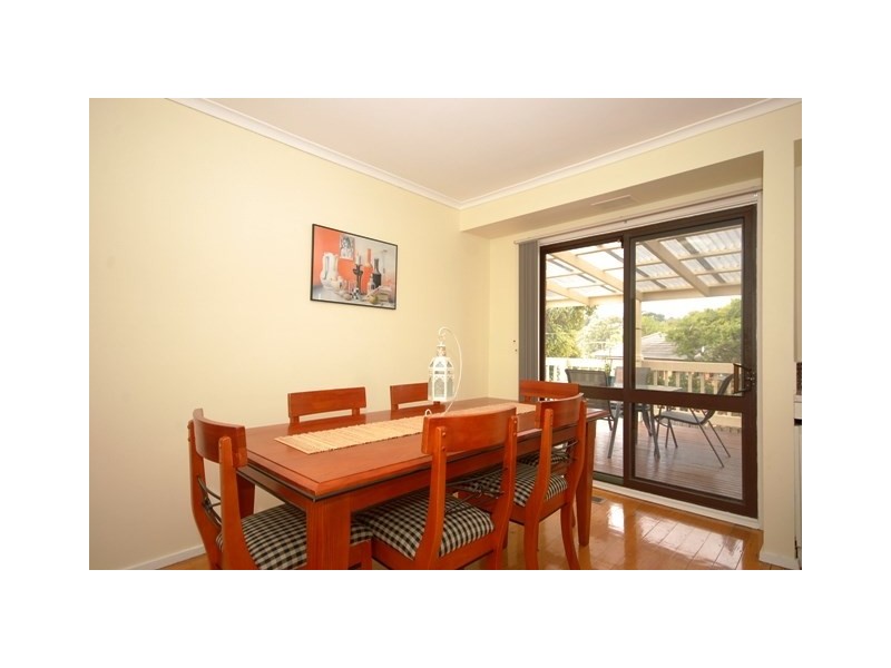 15 Corrong Crescent, Mooroolbark VIC 3138