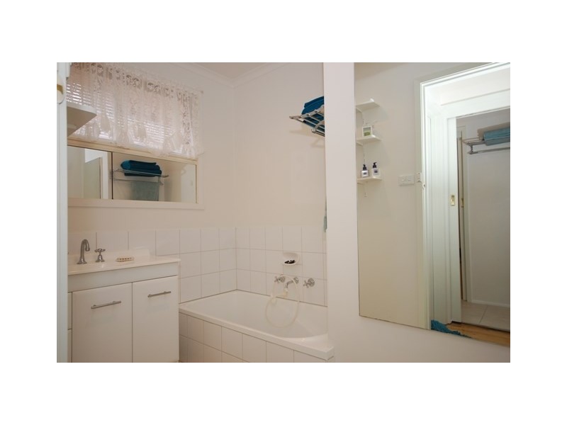 15 Corrong Crescent, Mooroolbark VIC 3138