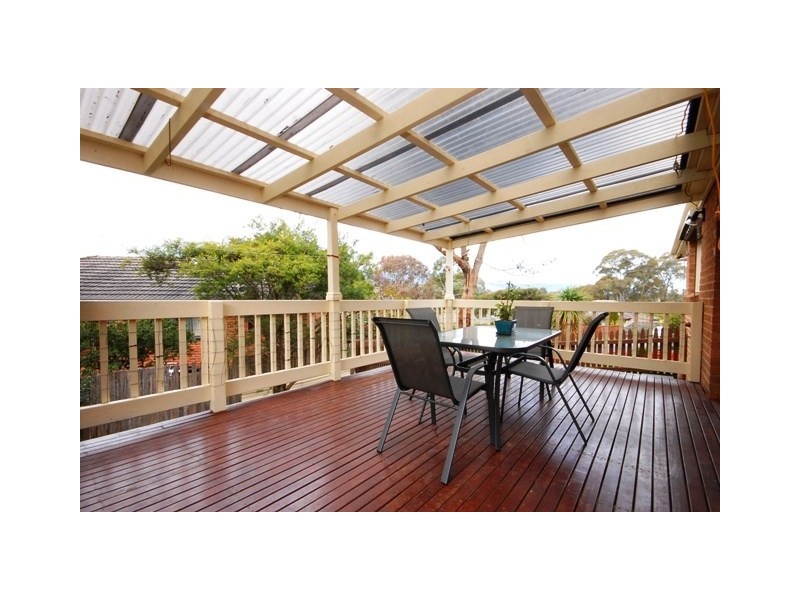 15 Corrong Crescent, Mooroolbark VIC 3138