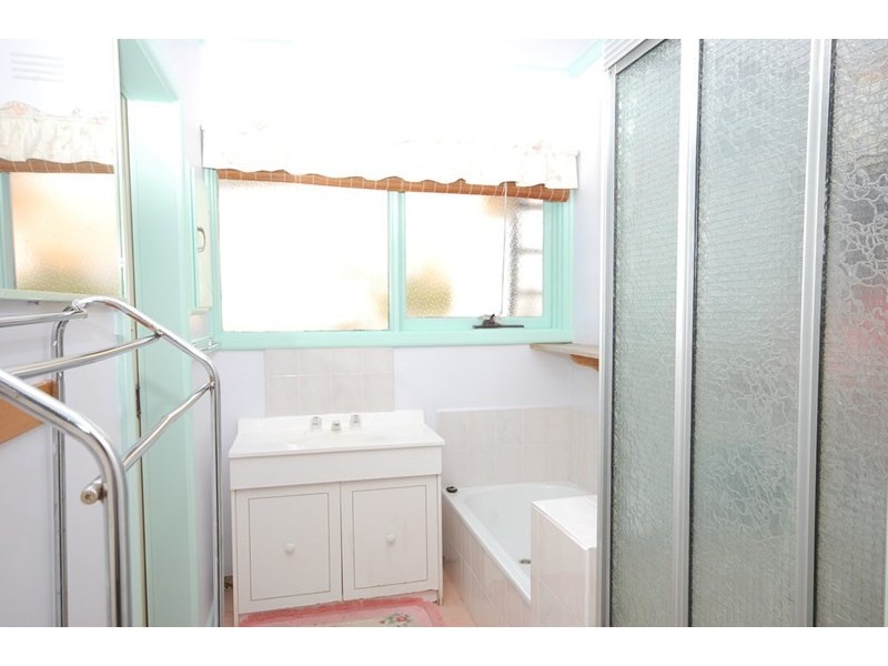 823 Mount Dandenong, Montrose VIC 3765