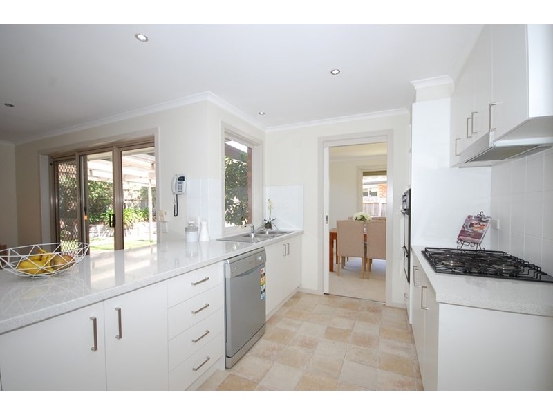 17 Lynwood Avenue, Ringwood East VIC 3135