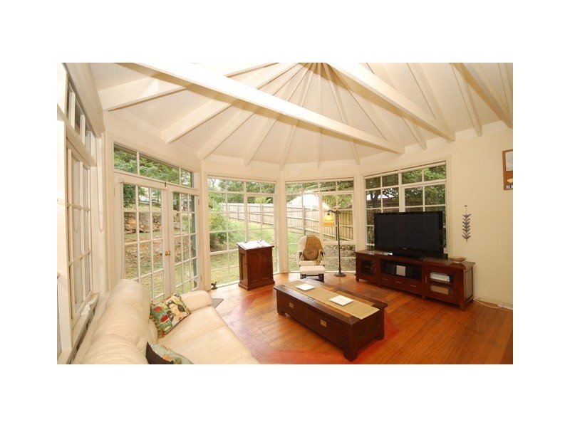 8 Kuyura Road, Mount Evelyn VIC 3796