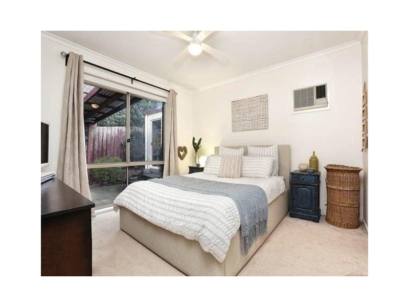 8 Woodridge Close, Montrose VIC 3765