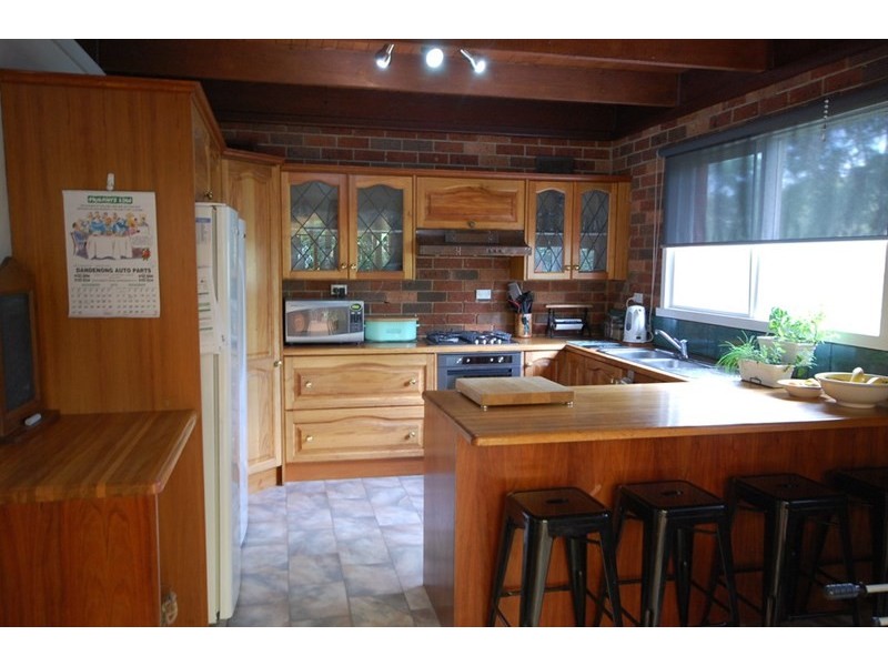 31 Commercial Road, Mount Evelyn VIC 3796