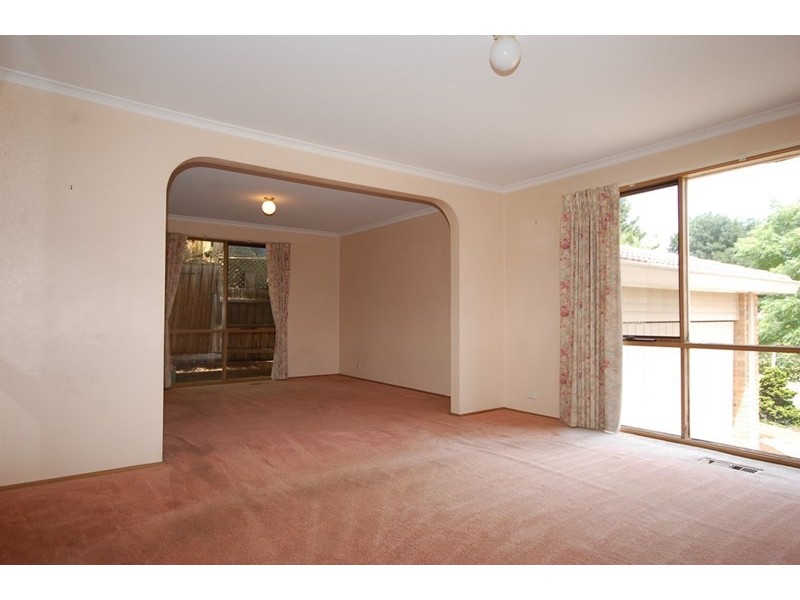 27 Kirkford Drive, Mooroolbark VIC 3138