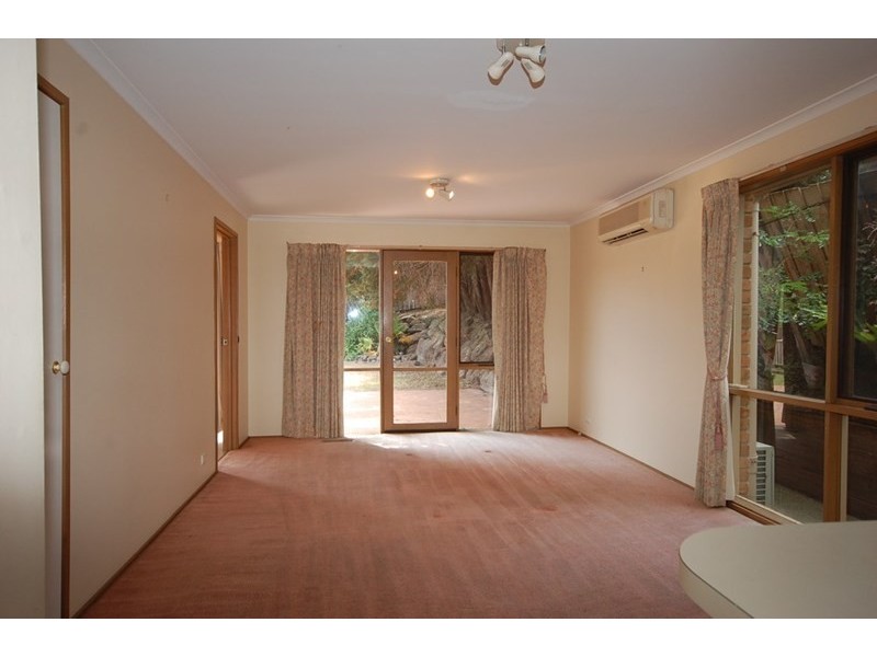 27 Kirkford Drive, Mooroolbark VIC 3138