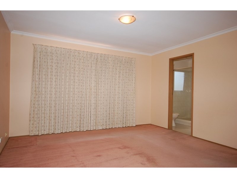 27 Kirkford Drive, Mooroolbark VIC 3138