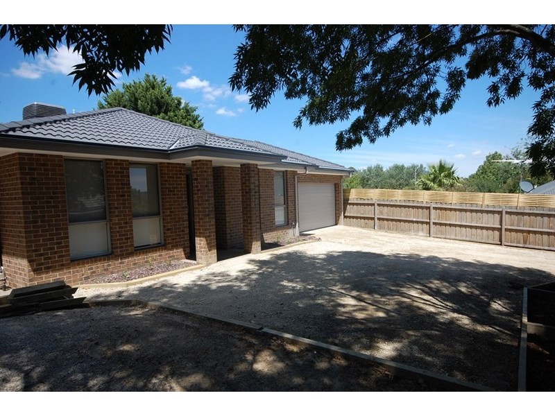 6a Rue De Gare, Wandin North VIC 3139