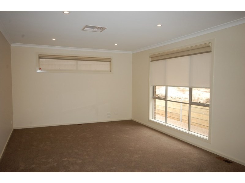 6a Rue De Gare, Wandin North VIC 3139