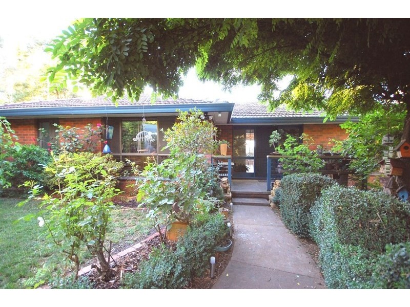 2 Charteris Road, Wandin East VIC 3139