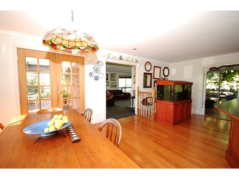 2 Charteris Road, Wandin East VIC 3139