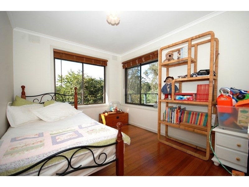 2 Charteris Road, Wandin East VIC 3139