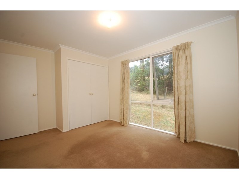 2 Charteris Road, Wandin East VIC 3139