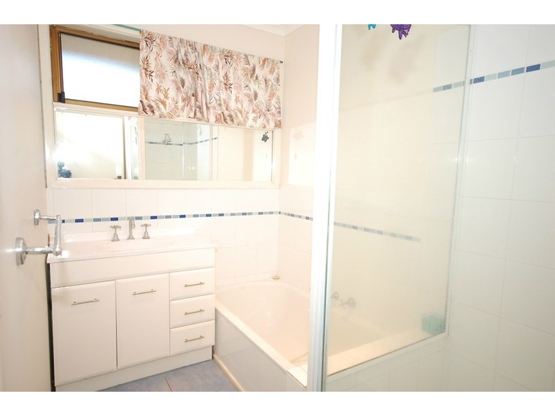 34 Ross Pincott Drive, Mooroolbark VIC 3138