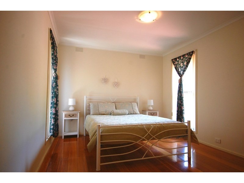 34 Ross Pincott Drive, Mooroolbark VIC 3138