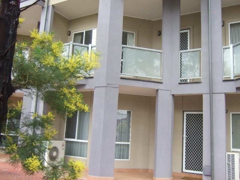 32/11-19 Hewish Road, Croydon VIC 3136