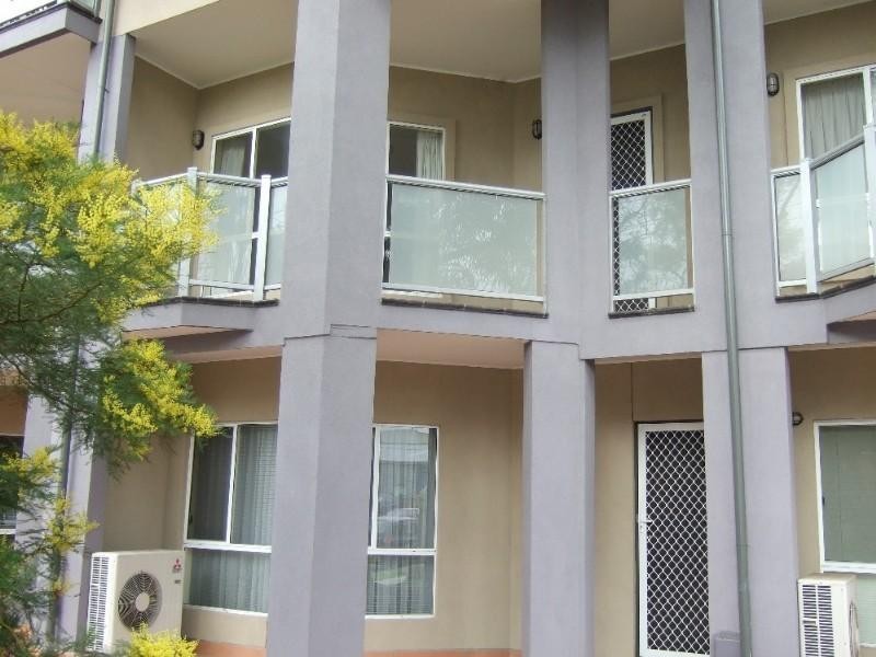 32/11-19 Hewish Road, Croydon VIC 3136