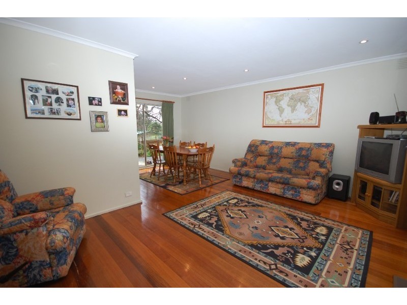 12 Buckmaster Drive, Mount Evelyn VIC 3796