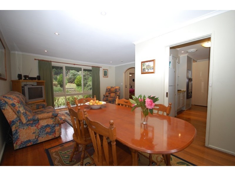 12 Buckmaster Drive, Mount Evelyn VIC 3796