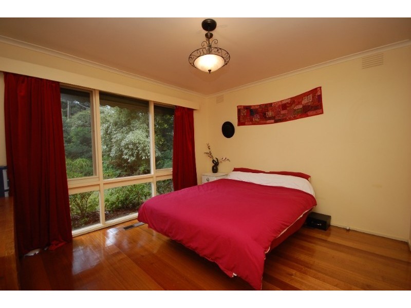 12 Buckmaster Drive, Mount Evelyn VIC 3796