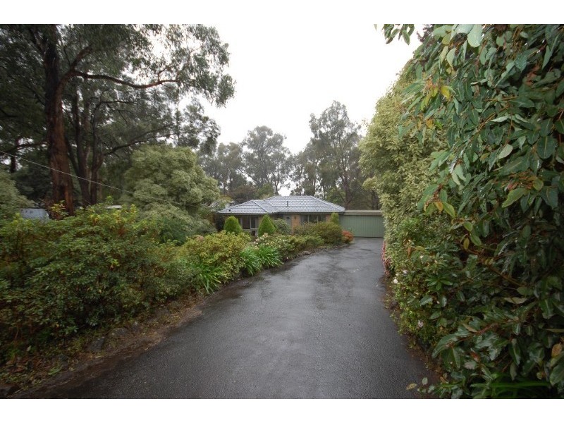 12 Buckmaster Drive, Mount Evelyn VIC 3796