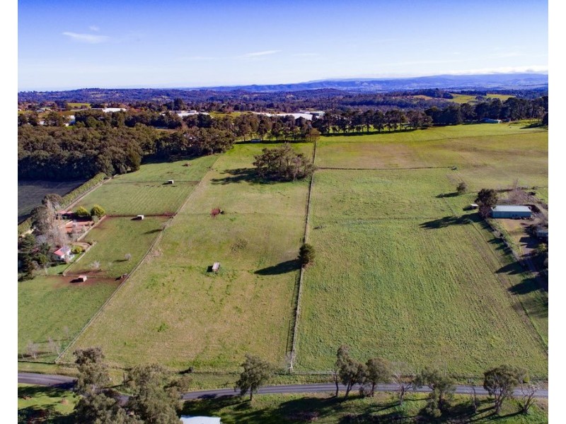 25 Koala Road, Seville VIC 3139