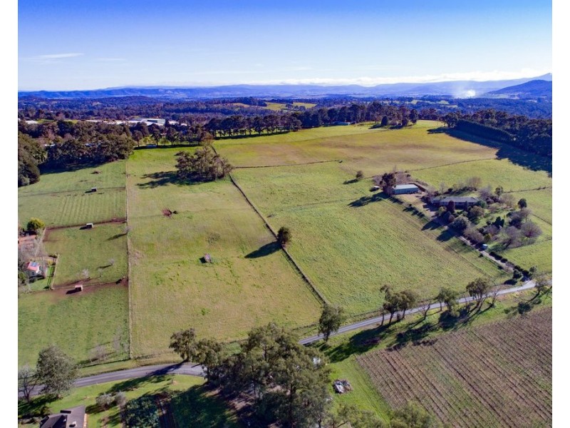 25 Koala Road, Seville VIC 3139