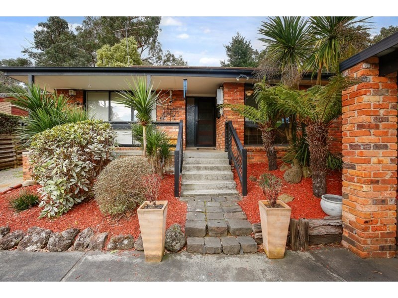 6 Hawkins Road, Montrose VIC 3765