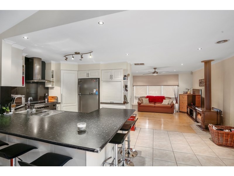 6 Hawkins Road, Montrose VIC 3765