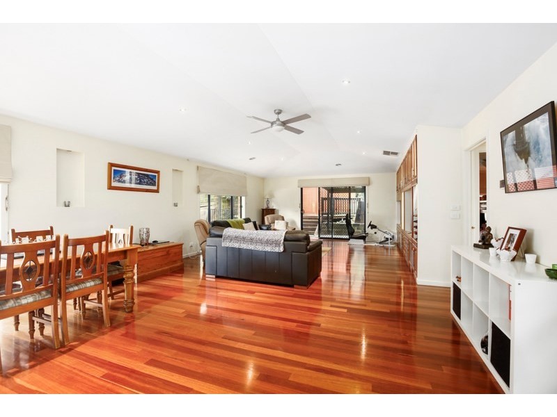 6 Hawkins Road, Montrose VIC 3765