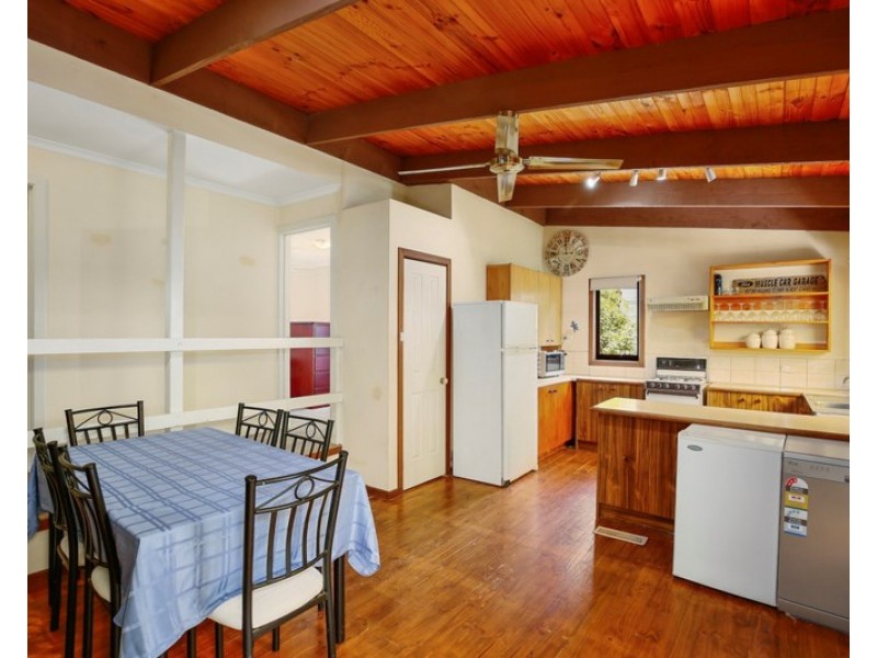 6 Waycott Way, Mount Evelyn VIC 3796