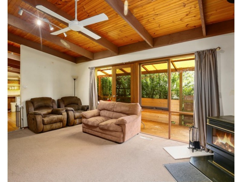 6 Waycott Way, Mount Evelyn VIC 3796