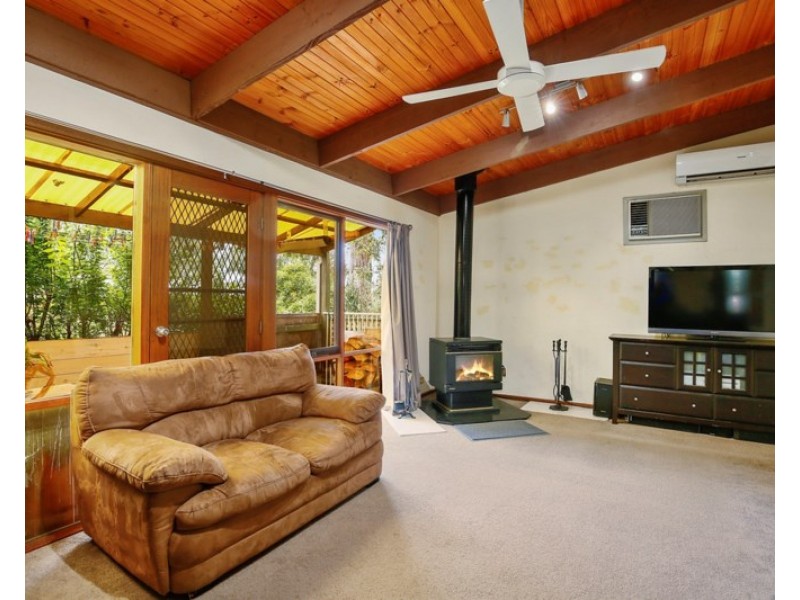 6 Waycott Way, Mount Evelyn VIC 3796