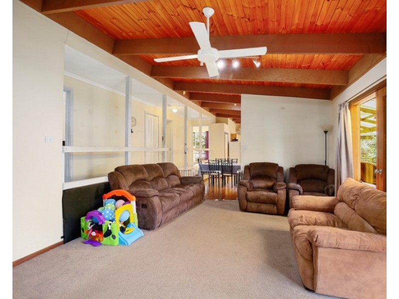 6 Waycott Way, Mount Evelyn VIC 3796