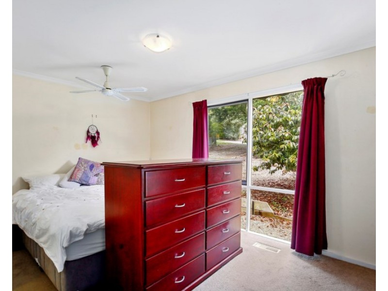 6 Waycott Way, Mount Evelyn VIC 3796