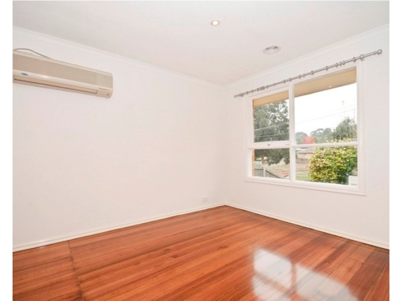 82 Croydondale Drive, Mooroolbark VIC 3138