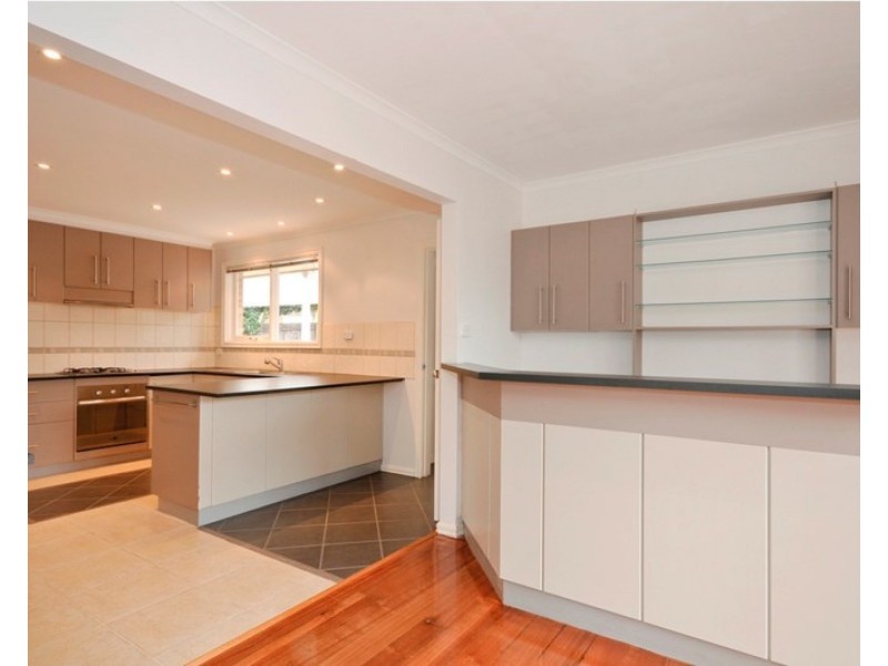 82 Croydondale Drive, Mooroolbark VIC 3138