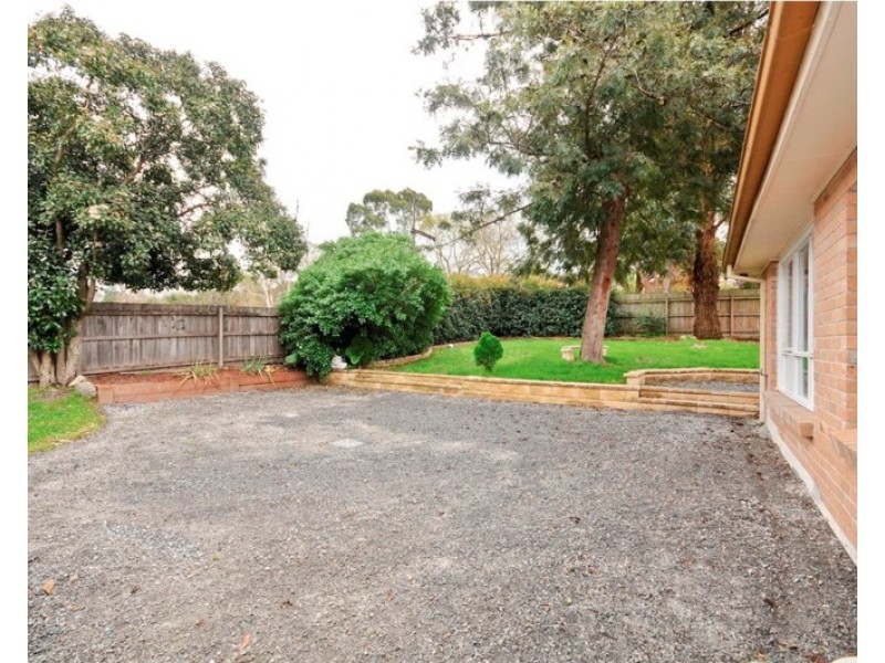 82 Croydondale Drive, Mooroolbark VIC 3138