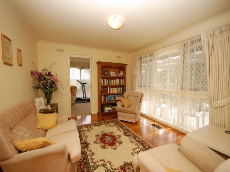 17 Buckmaster Drive, Mount Evelyn VIC 3796