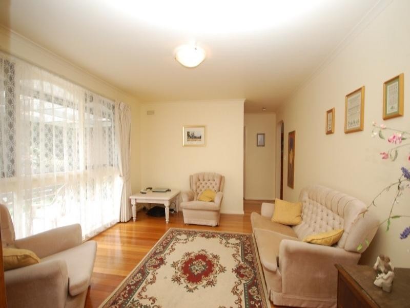 17 Buckmaster Drive, Mount Evelyn VIC 3796