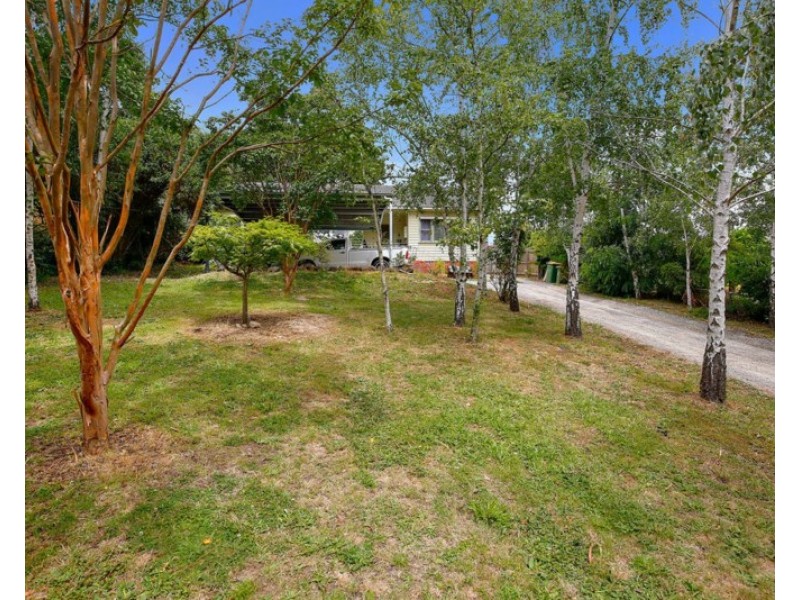6 Rue De Gare, Wandin North VIC 3139