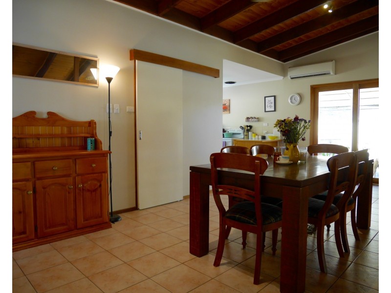 66 Commercial Road, Mount Evelyn VIC 3796