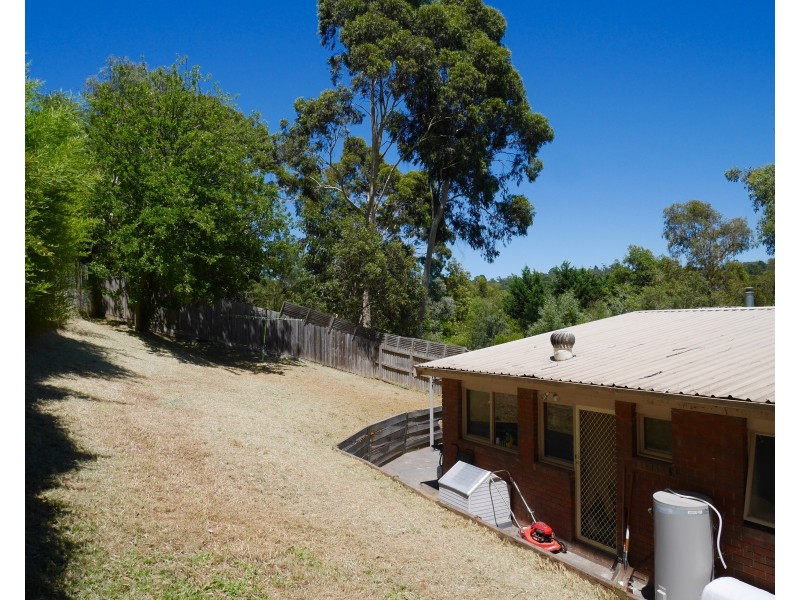 66 Commercial Road, Mount Evelyn VIC 3796