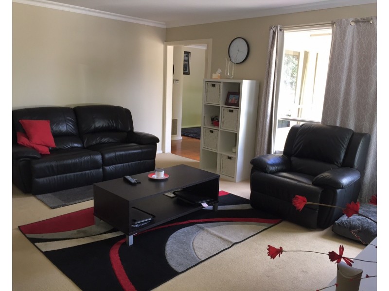 2 Bradman Avenue, Mount Evelyn VIC 3796