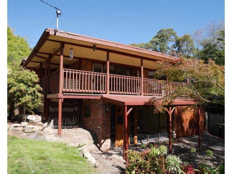 4 Johns Crescent, Mount Evelyn VIC 3796